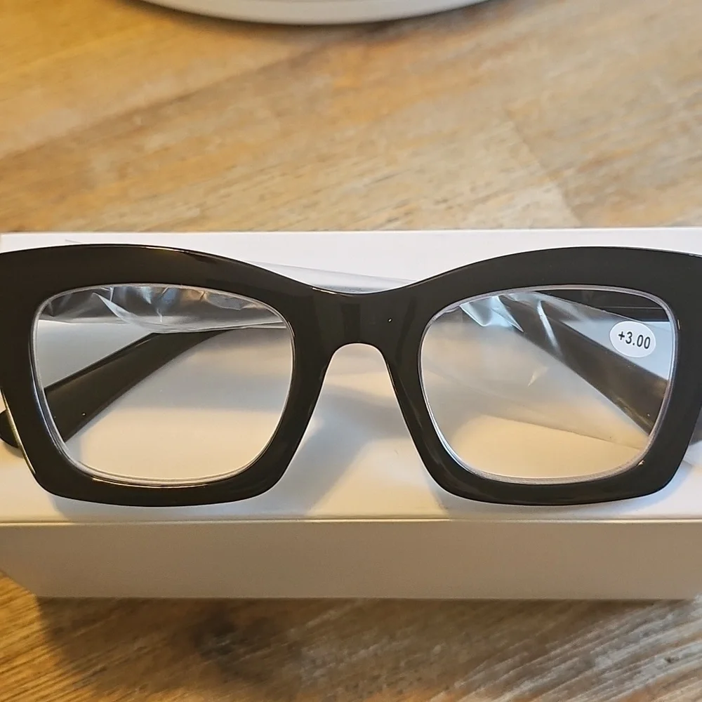 Oprah- Readers for Women - Stylis Style Reading Glasses with Blue Light